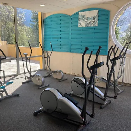 Apartment 4/6 Pers 38m2, Vue Montagne, Piscine Chauffee, 500m Centre Cauterets